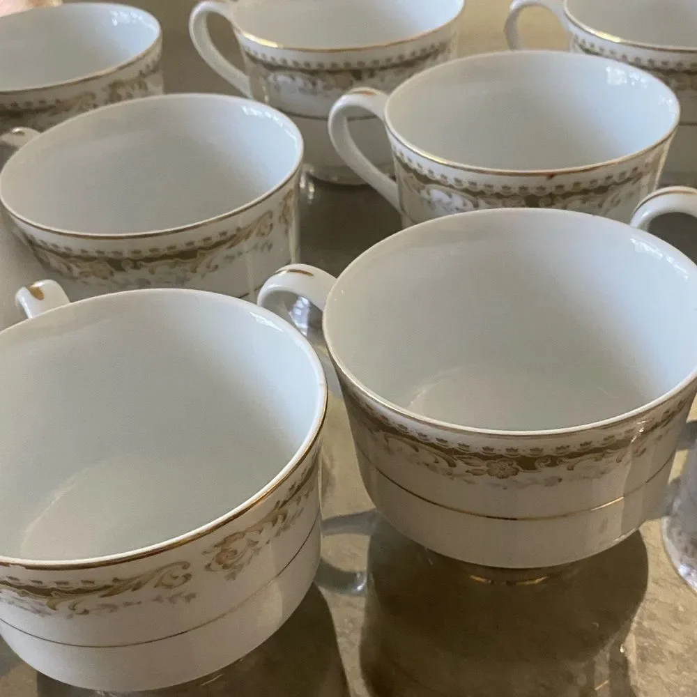 Vintage Queen Anne Signature Collection Cup & Saucer Set, 13 piece
